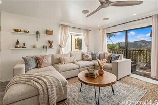 46-033 Aliianela Pl in Kaneohe, HI - Building Photo