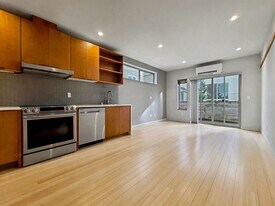 5544 15th Ave S in Seattle, WA - Building Photo