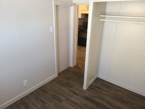 1574-1574 Logan Ave in Winnipeg, MB - Building Photo - Building Photo