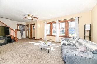 3717 S 56th St in Greenfield, WI - Building Photo - Building Photo