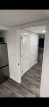 60 Collyer Ave, Unit 1 Bedroom basement apt in New City, NY - Foto de edificio - Building Photo
