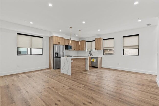 property at 3973 S Budlong Ave