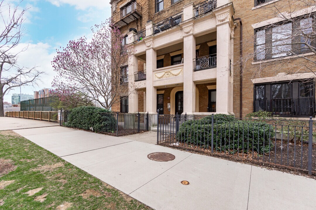 448 Park Dr, Unit 4 in Boston, MA - Building Photo