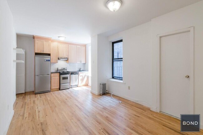 property at 419 E 73rd St