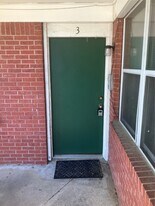 1402 22nd St in Huntsville, TX - Building Photo