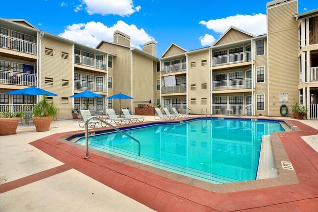 1000 W Horatio St, Unit 212 in Tampa, FL - Building Photo - Building Photo