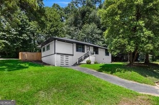 1994 Brenda Dr in Austell, GA - Building Photo