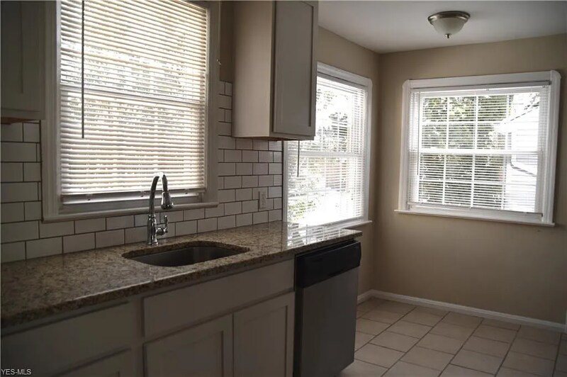 3719 Riedham Rd in Shaker Heights, OH - Building Photo