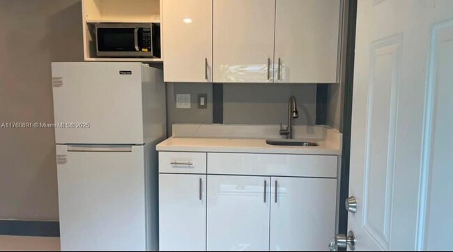 420 NW 95th St in Miami, FL - Building Photo - Building Photo