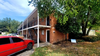 1822 Williamsburg Rd, Unit 2 in Richmond, VA - Building Photo