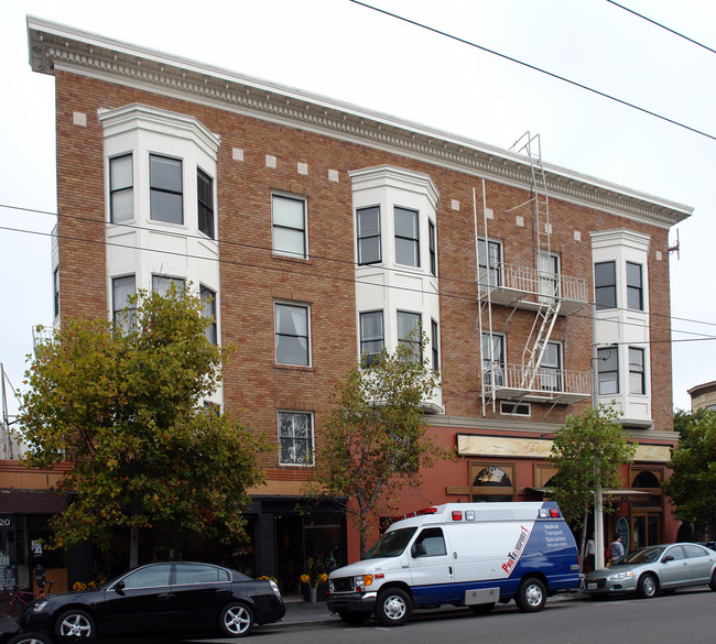 2300-2320 Chestnut St in San Francisco, CA - Building Photo - Building Photo