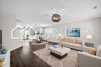 904 SW Loudon Dr in Bentonville, AR - Building Photo - Building Photo