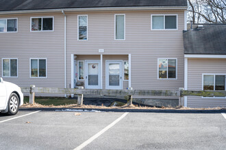 Brookside Village Apartments in Pawcatuck, CT - Building Photo - Building Photo