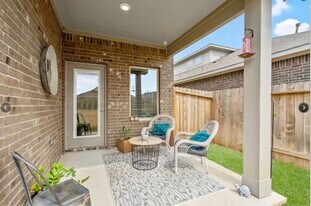 14117 Redwood Forest Trail in Conroe, TX - Building Photo