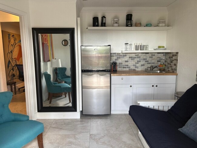 property at 2565 Meadow Rd