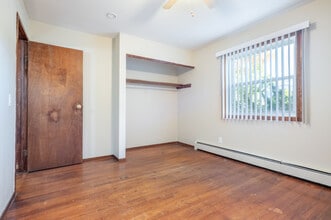 Madison Mayfair Apartments in Madison, WI - Foto de edificio - Interior Photo