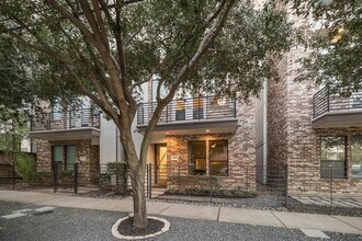 1717 Silver St in Houston, TX - Building Photo - Building Photo