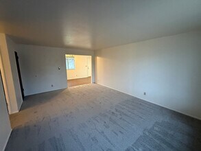 5987 S Blue Stone Cir in Murray, UT - Building Photo - Building Photo