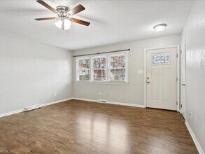 13202 Aqueduct Dr in Newport News, VA - Building Photo - Building Photo