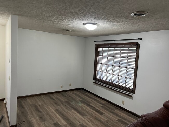 property at 846 Willow Dr