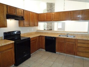 11310 Chelsea Walk Dr in Houston, TX - Building Photo - Building Photo