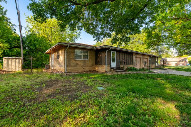 1021 W 20th St N in Wichita, KS - Building Photo - Building Photo