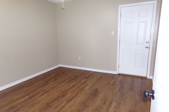 property at 1520 W Kentucky Ave