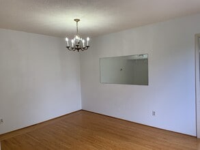 5342-539A 9a Ave in Delta, BC - Building Photo - Building Photo