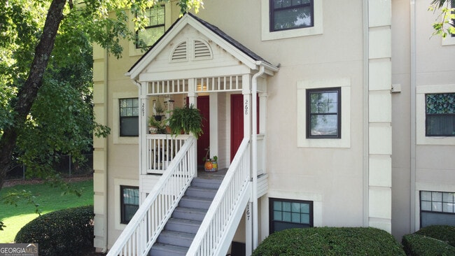 property at 290 Appleby Dr