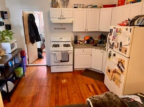 2119 S 16th St, Unit 2nd floor in Philadelphia, PA - Building Photo - Building Photo