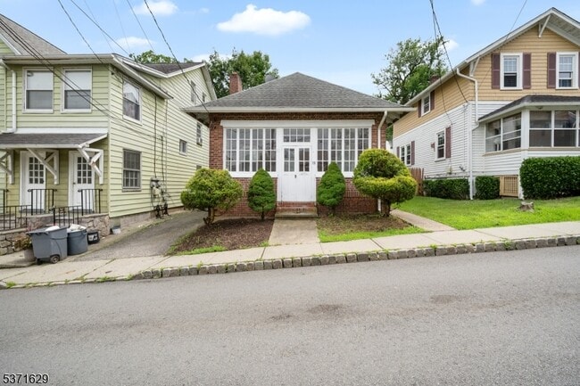property at 13 Logan Pl