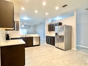 1131 Zephyrhills Byp in Zephyrhills, FL - Building Photo - Building Photo