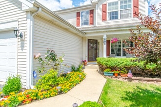 898 Lakestone Ln in Aurora, IL - Building Photo - Building Photo