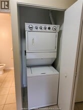 2592 Pillette Rd in Windsor, ON - Building Photo - Building Photo