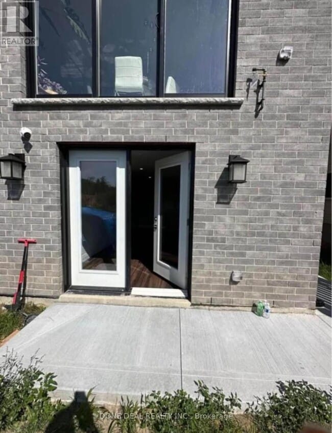 115 Pondcliffe Dr in Kitchener, ON - Building Photo - Building Photo