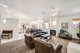 7515 Splashing Rock Dr in Las Vegas, NV - Building Photo - Building Photo