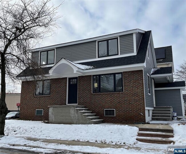 property at 17 Market St