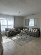 1823 Bluepoint St in St. Cloud, FL - Building Photo - Building Photo