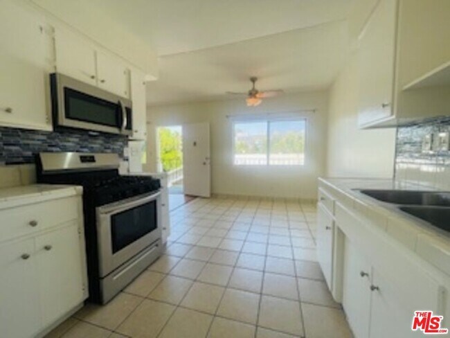 1014 N Spaulding Ave in West Hollywood, CA - Building Photo - Building Photo