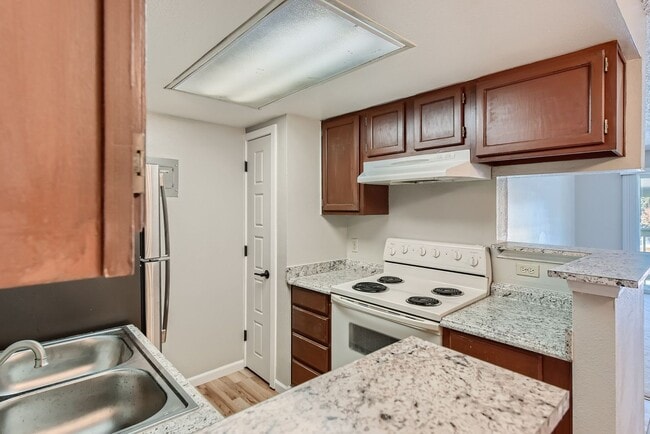 4400 S Quebec St in Denver, CO - Building Photo - Building Photo