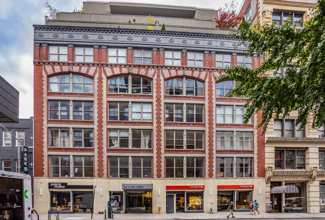 The Chain Building in New York, NY - Building Photo