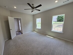 5142 Pace Pk Cir in Columbia, TN - Foto de edificio - Building Photo