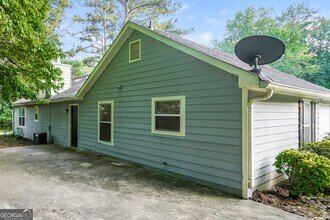 7685 Mountain Creek Way in Douglasville, GA - Building Photo - Building Photo