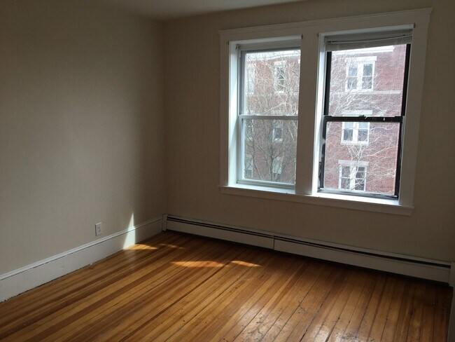 1680 Commonwealth Ave, Unit #4