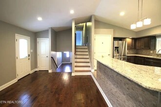 325 Wardley Rd in Knoxville, TN - Building Photo - Building Photo