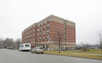 Senior Suites of Marquette Village in Chicago, IL - Building Photo - Building Photo