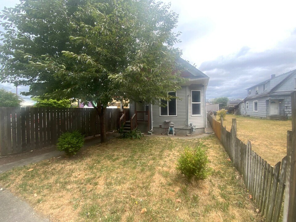 1209 S M St in Tacoma, WA - Building Photo