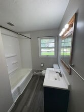 322 W Seerley Blvd in Cedar Falls, IA - Building Photo - Building Photo