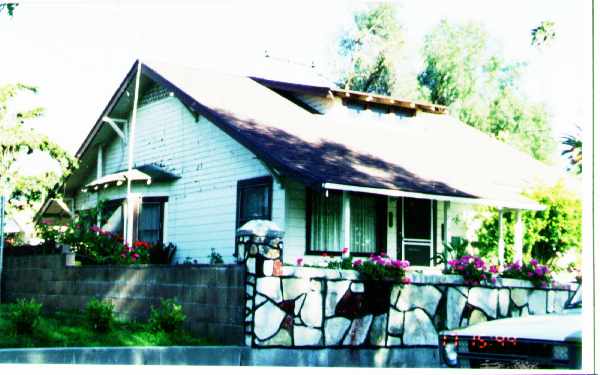 216 Orange Grove Ave in Fillmore, CA - Foto de edificio - Building Photo