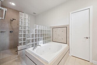 4333 O'Reilly in Houston, TX - Building Photo - Building Photo